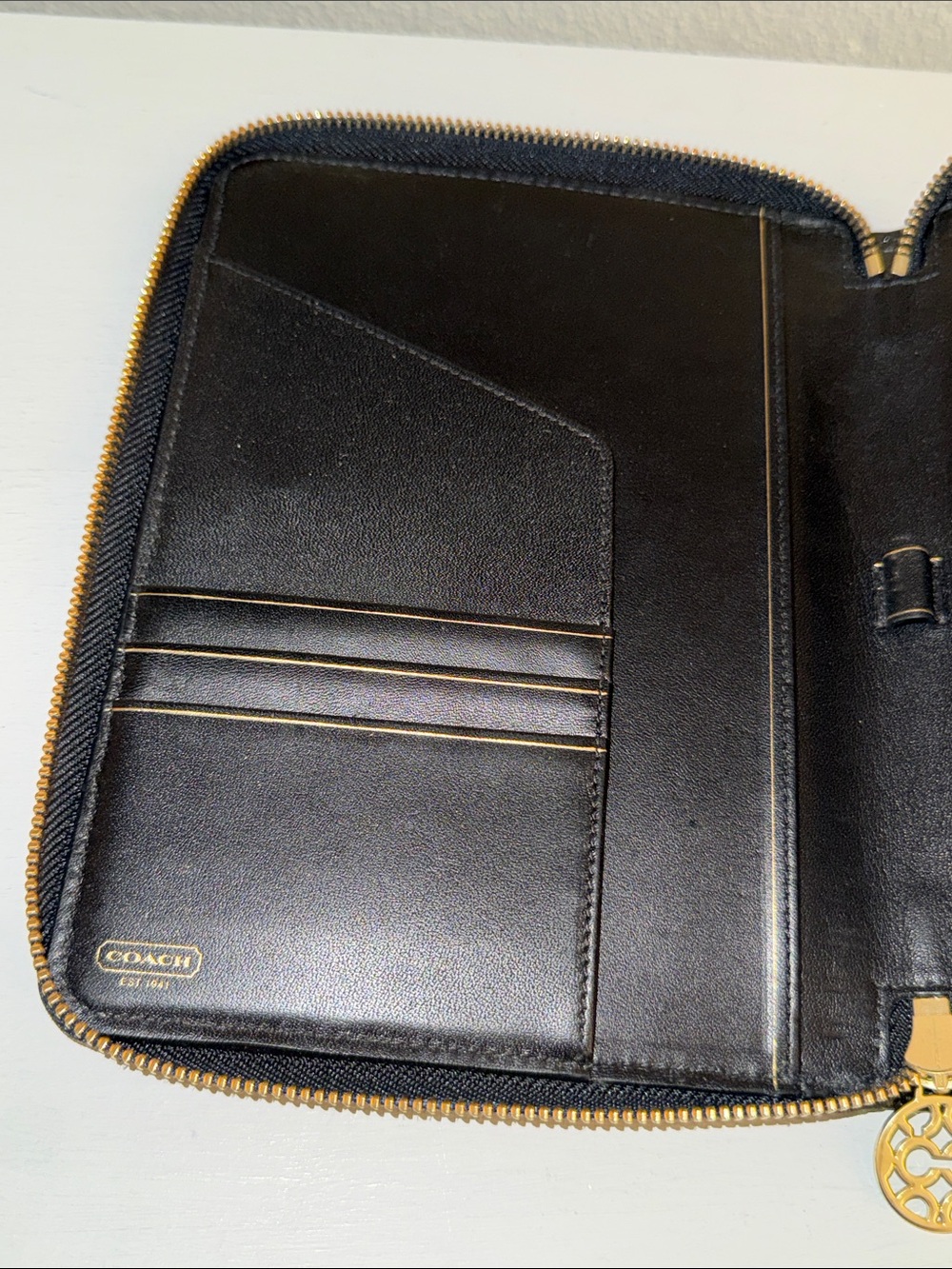 Coach Black Patent Leather Embossed Zip-Round Folio - Picture 4 of 5